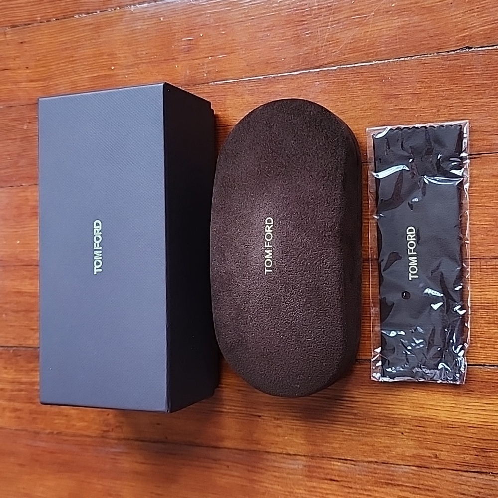 Tom Ford sunglasses case w/box